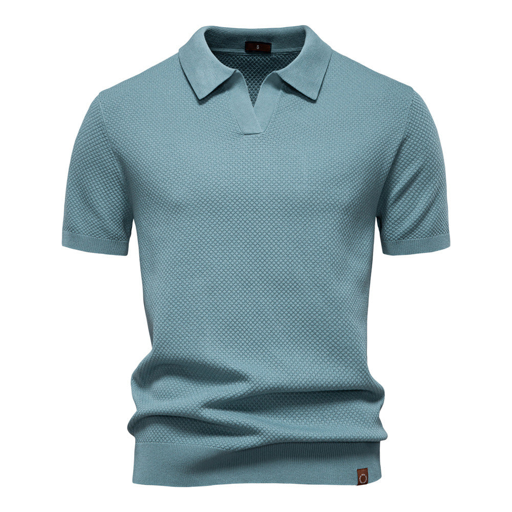 Homme portant un polo Varello
